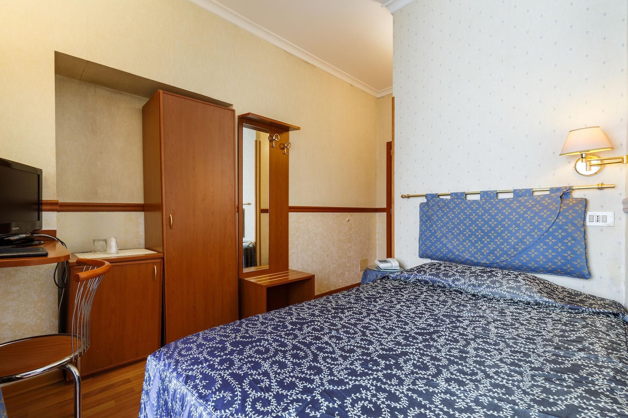 Hotel Paris 3*