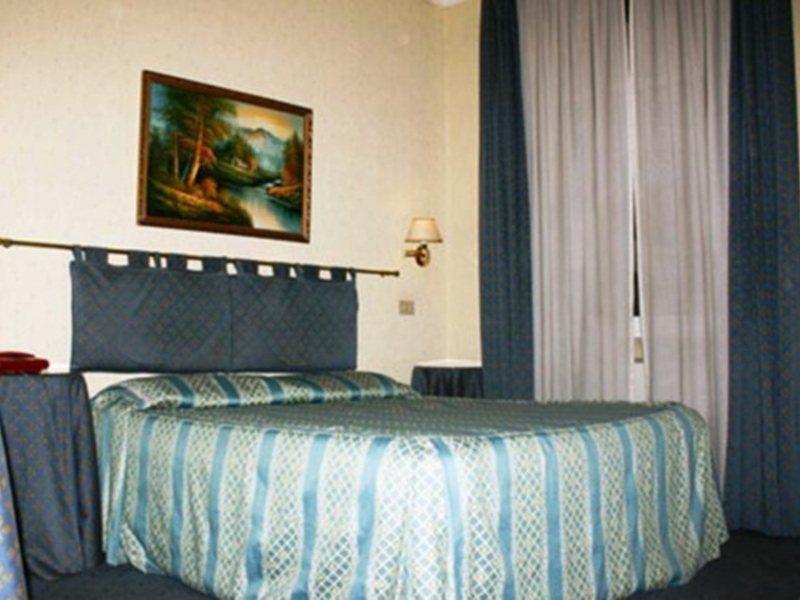 Hotel Paris 3*