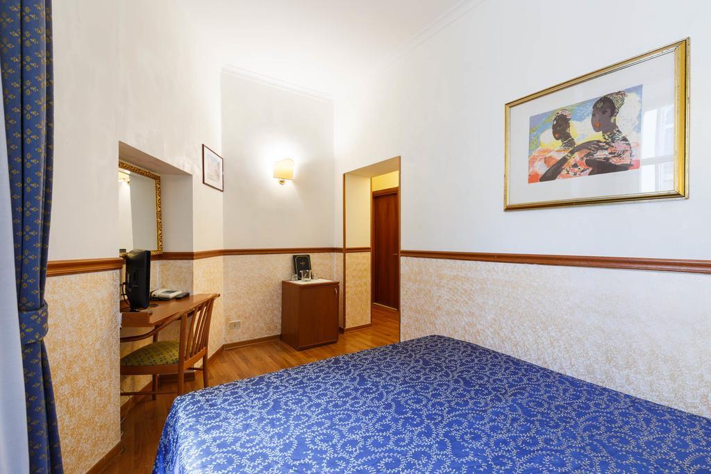 Paris Hotel