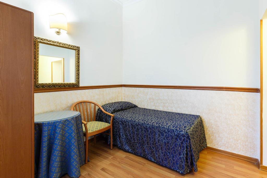 Paris Hotel