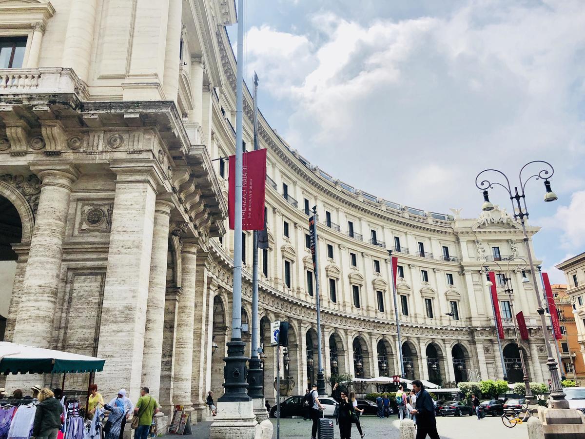 Paris Hotel